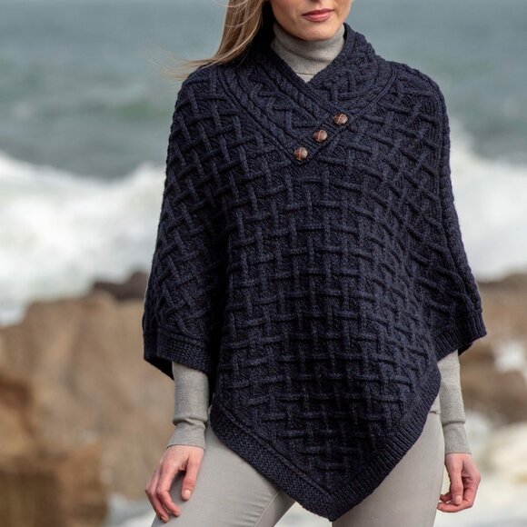 Nua Aran Crafts Dark Blue Merino Wool Cable Knit Poncho Size S/M - Picture 16 of 16